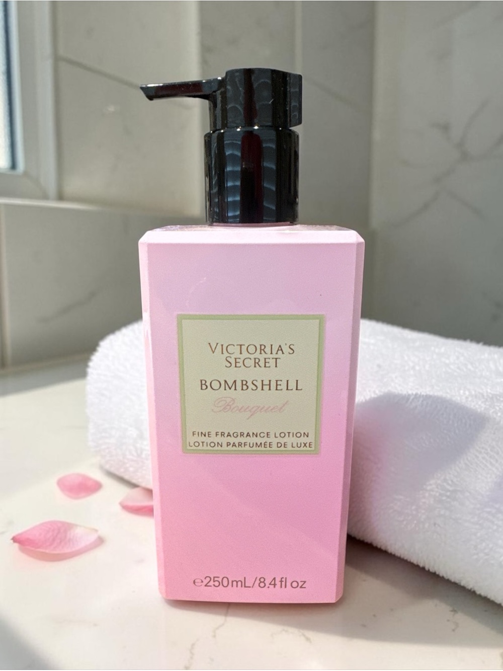 NWT Victoria's Secret Bombshell Bouquet Lotion & Mist Set - Picture 3 of 4